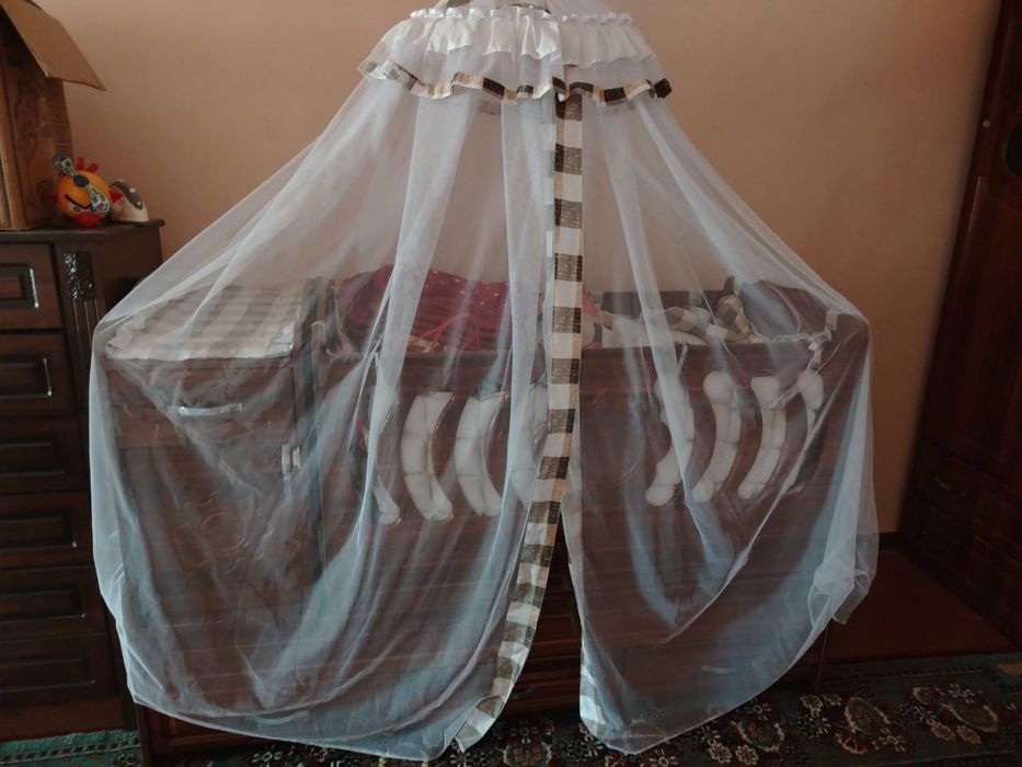 Дестки мебел сотилади срочно…………..