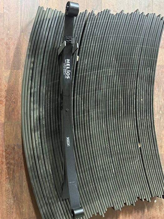 Damaz, labo orqa zbor risor