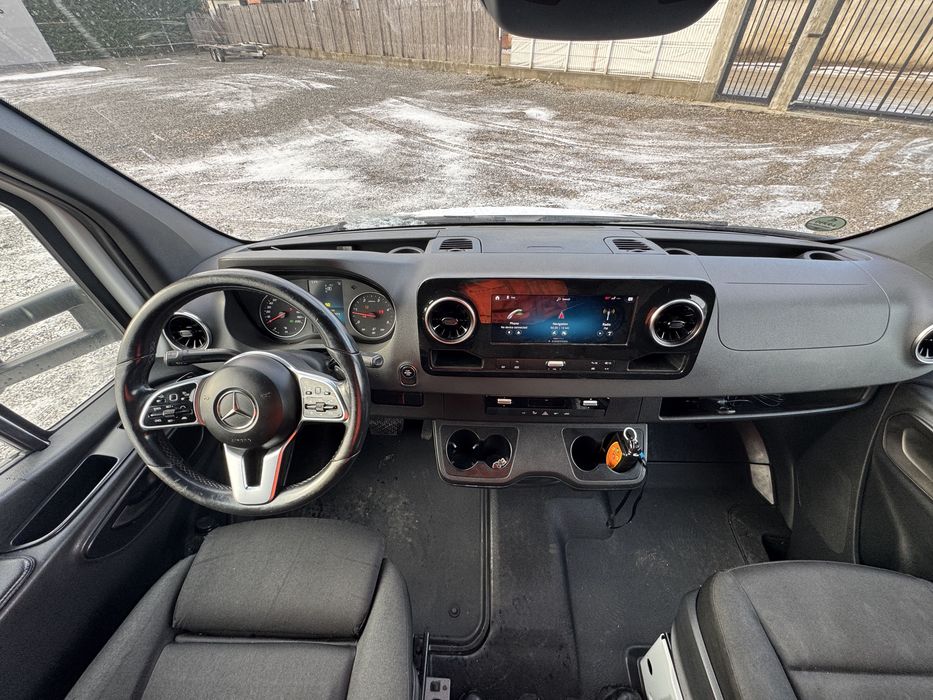Mercedes Sprinter platforma trailer slep