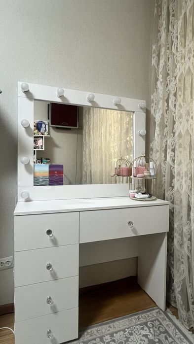 Туалетный столик