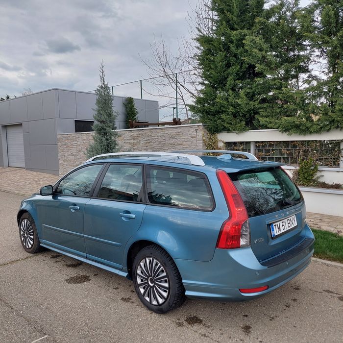 Volvo v50 2.0d r design 2009