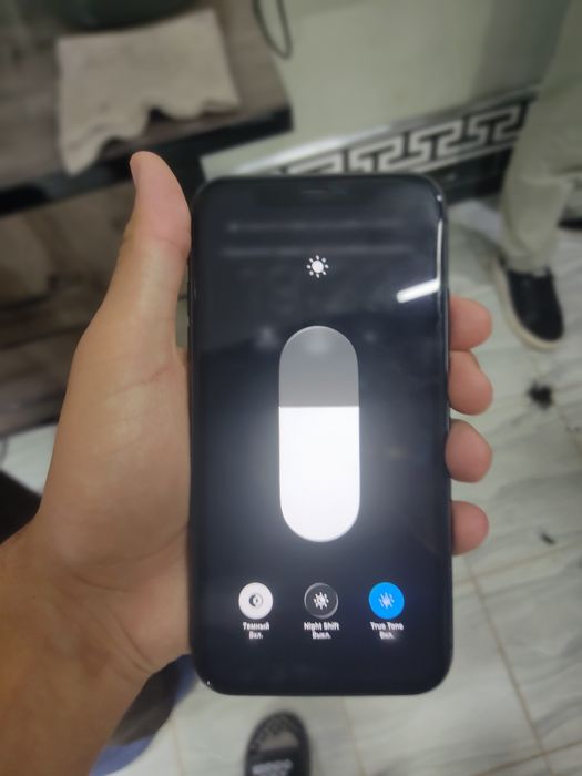 iPhone 11 kafolati bilan