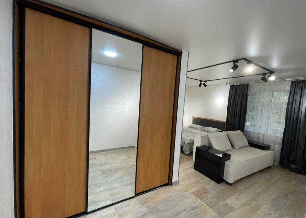 ПРОДАЕТСЯ 1/2/4 на: Гидрометцентр  Юнусабадский район