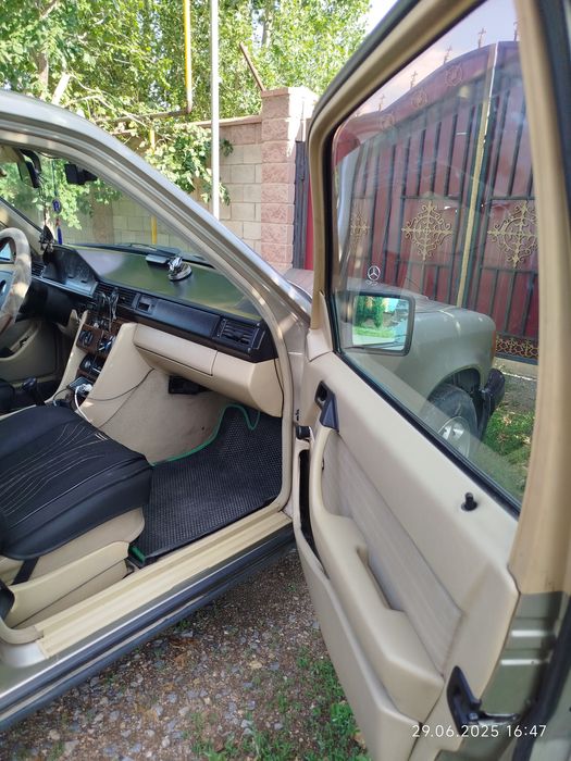 Продам Мерседес 124