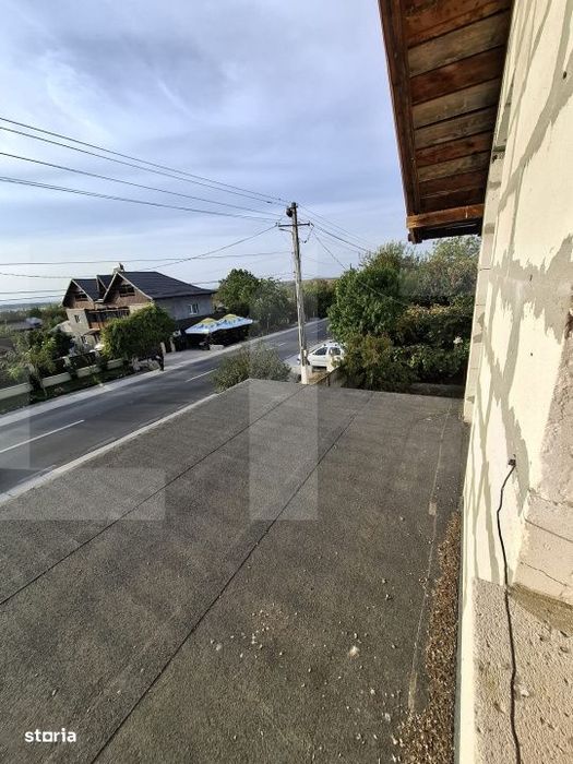 Casa P+M la rosu, teren 582 mp, garaj dublu, doua intrari – Teslui