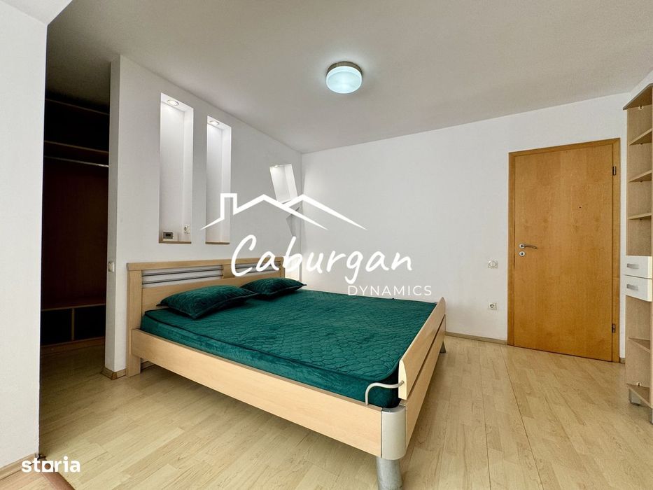Apartament cu 3 camere, 80mp utili + balcoane, etaj 1/4, lift, Centru