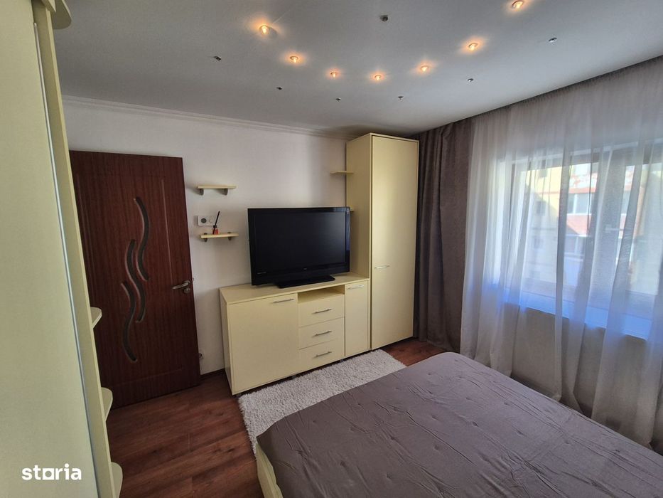 Vand apartament 2 camere, etajul.2,  Micro 4