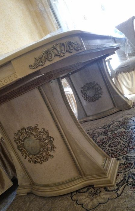 12kishilik Hurram komplekt sotiladi