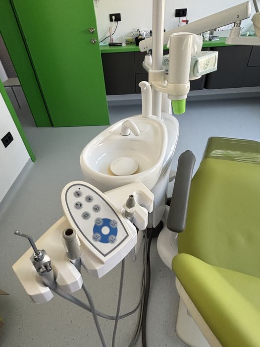 Unit dentar / scaun stomatologic Evotech de la Poka