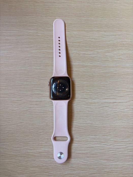 Apple Watch Series 4 pink