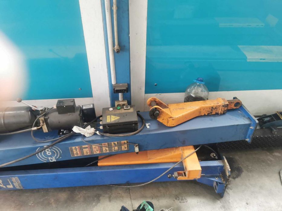 Автомобилен Двуколонен Подемник