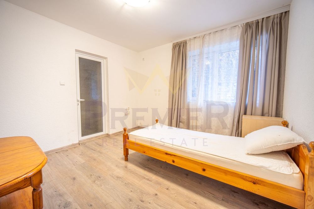 Къща в Добрич, област-гр.Балчик площ 190 цена 220000