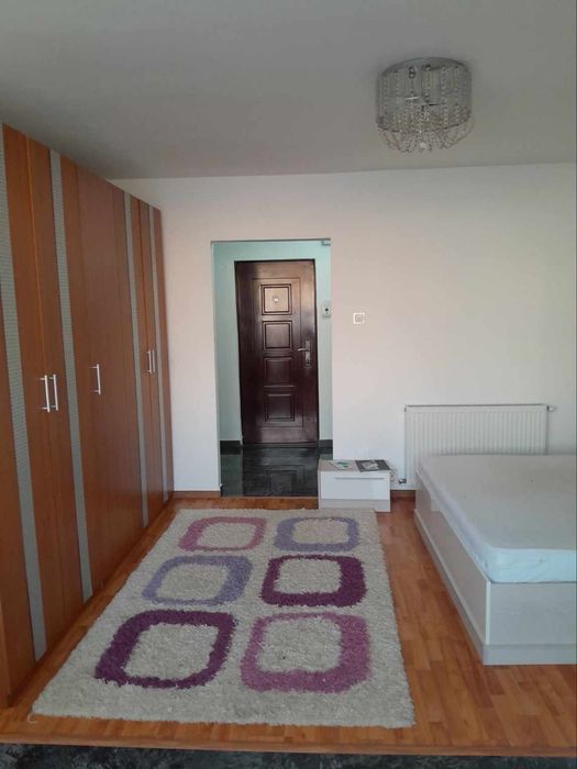 Dau in chirie garsoniera