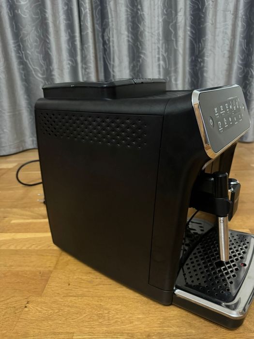 Espressor automat Philips EP3221/40, ecran tactil, râșniță ceramică