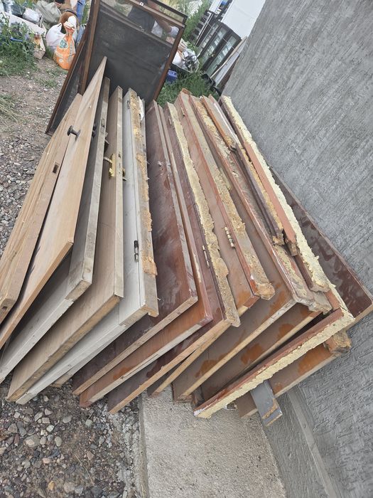 Продам срочно дверь межкомнатные