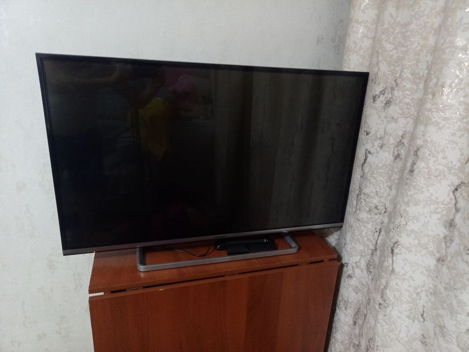 Продам телевизор Панасоник