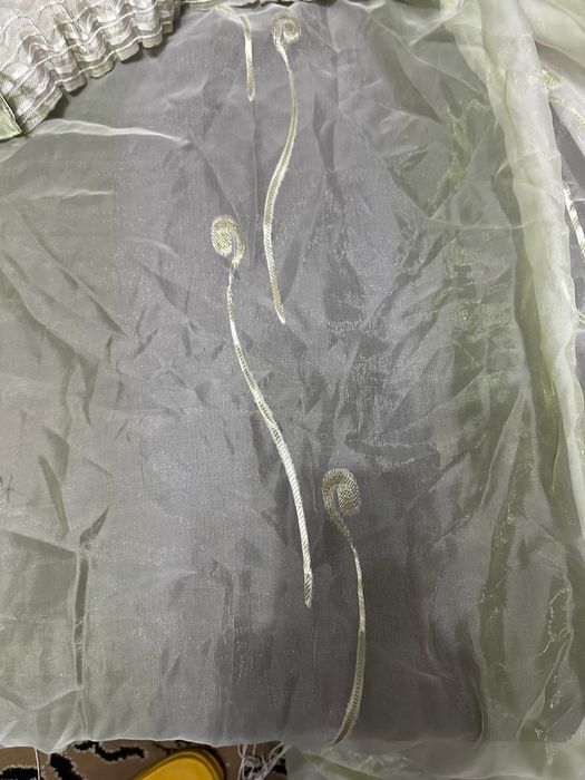 Тюль белая а другая с зеленью бу