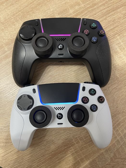 Комплект 2 бр. Безжични джойстици / контролери за PS4 / PC (RGB подсветка)
