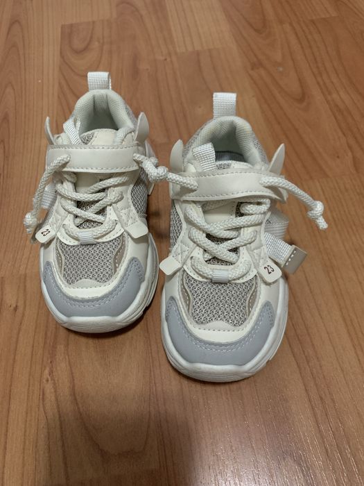 Adidasi copii 25