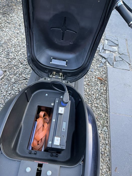 Vand scuter electric si bicicleta electrica