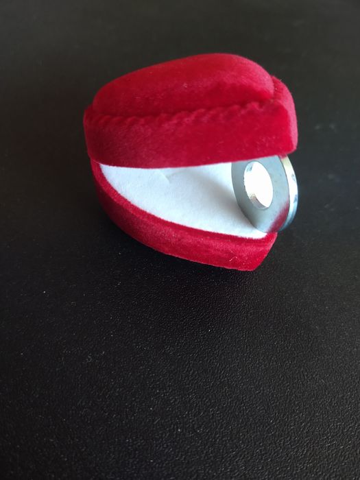 Кутийка за бижута