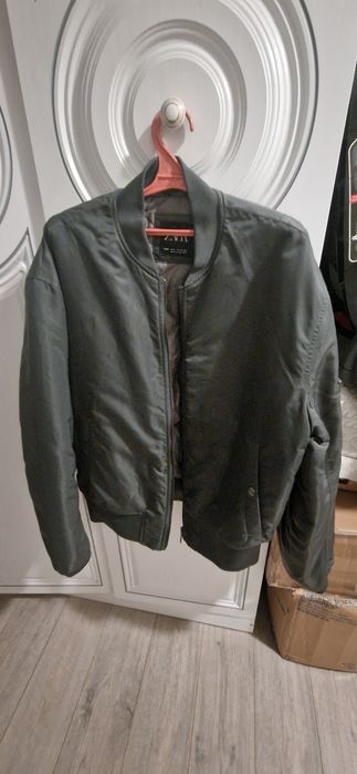 Куртка бомбер Zara