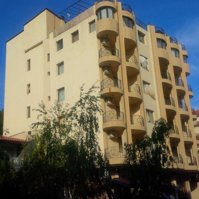 Хотел Троя-гр. Свети Влас-Продавам