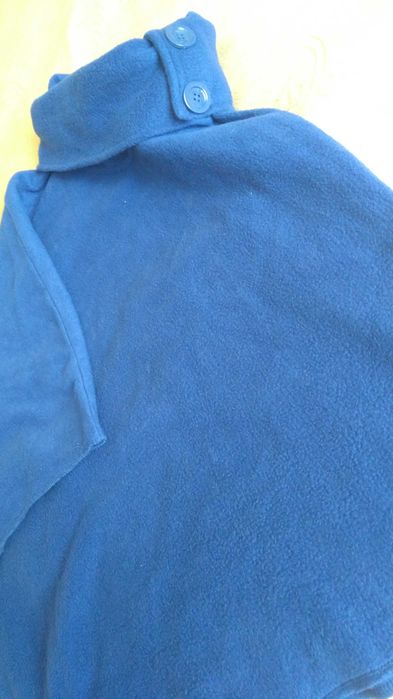 *** Пончо в синьо ***