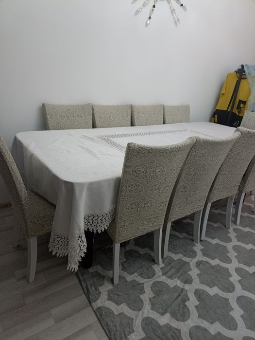 Стол со стульями