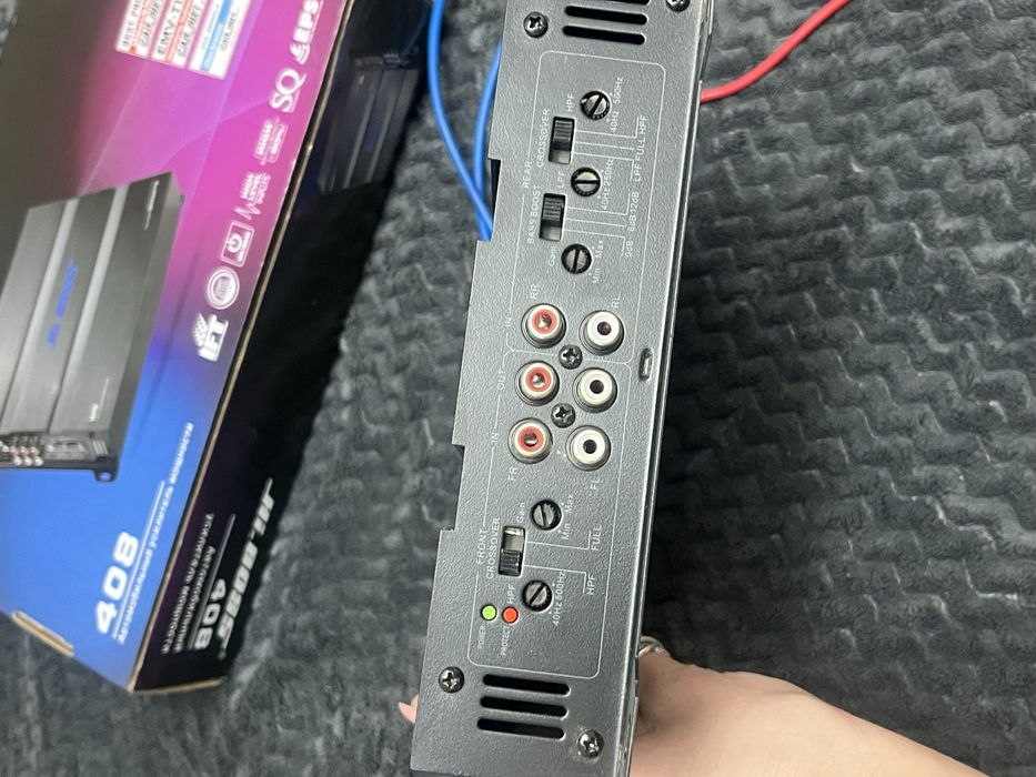 Продам Усилитель в машину