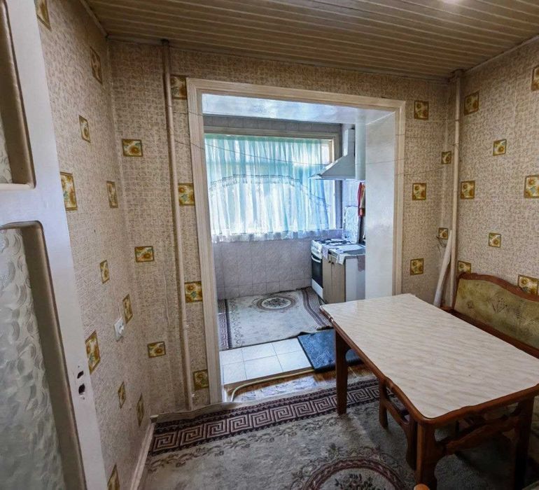 Сдаётся квартира в аренду 1 комнатный 3 этаж с обстановки.