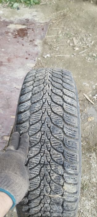 Продам комплект зимней резины на УАЗ