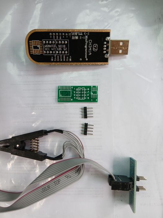 Это USB-программатор CH341A.