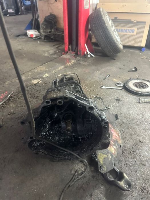 Продам коробку ауди б4