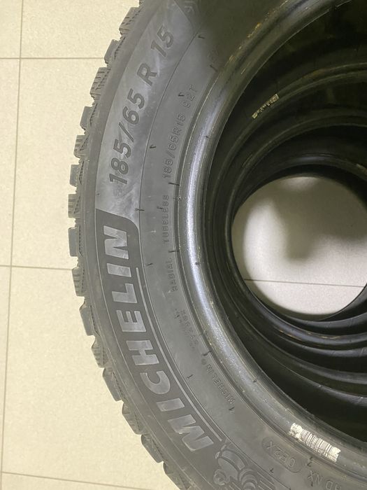 Шины Michelin 185/65/15 с шипами