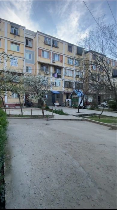 СЕРГЕЛИ 4 квартал продается 3 комнатная квартира