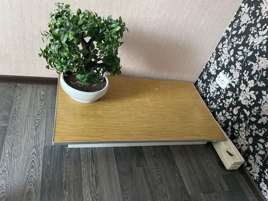 Стол кухонный , стол компьютерный угловой