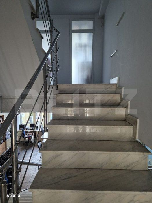 Spatiu comercial p+2  ,  750 mp de vanzare zona centrala