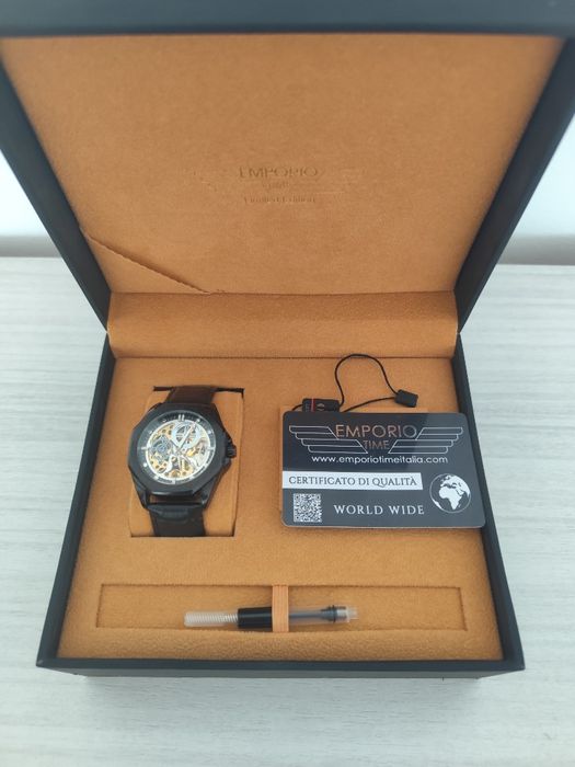 Vand ceas emporio armani astept oferte