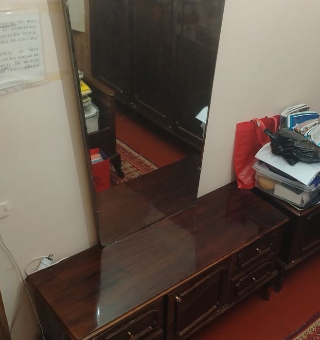 Продаю своего мебель+сервант