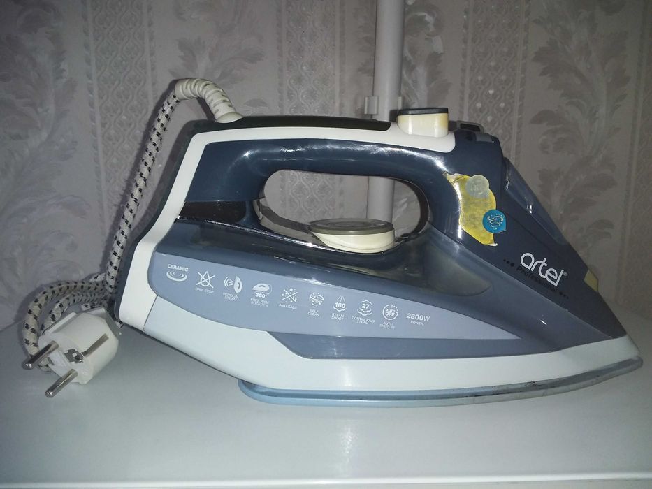 Утюг Artel ART-SI-2322 Работает Лампочка Горит НО НЕ Нагревается