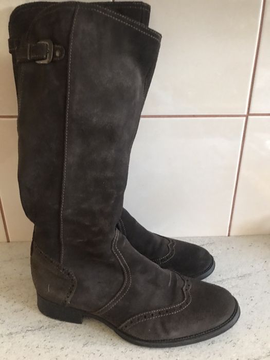 Cizme piele intoarsă