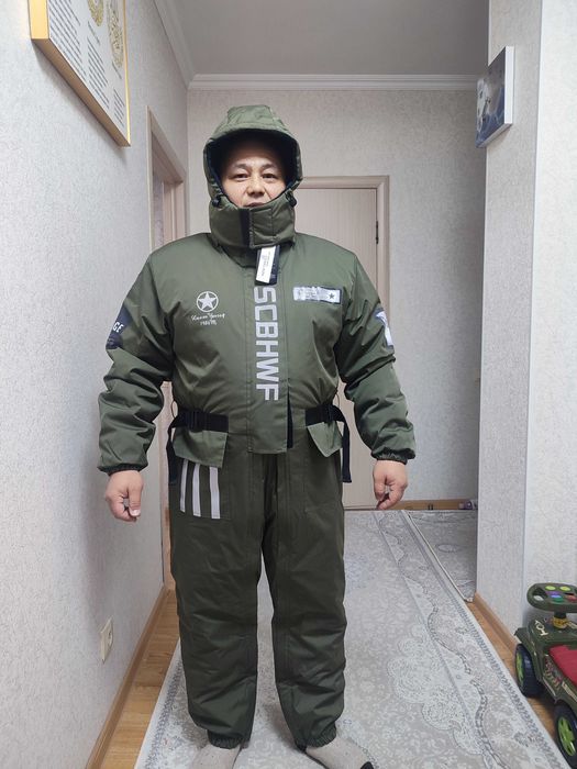 Продам комбинезон мужской