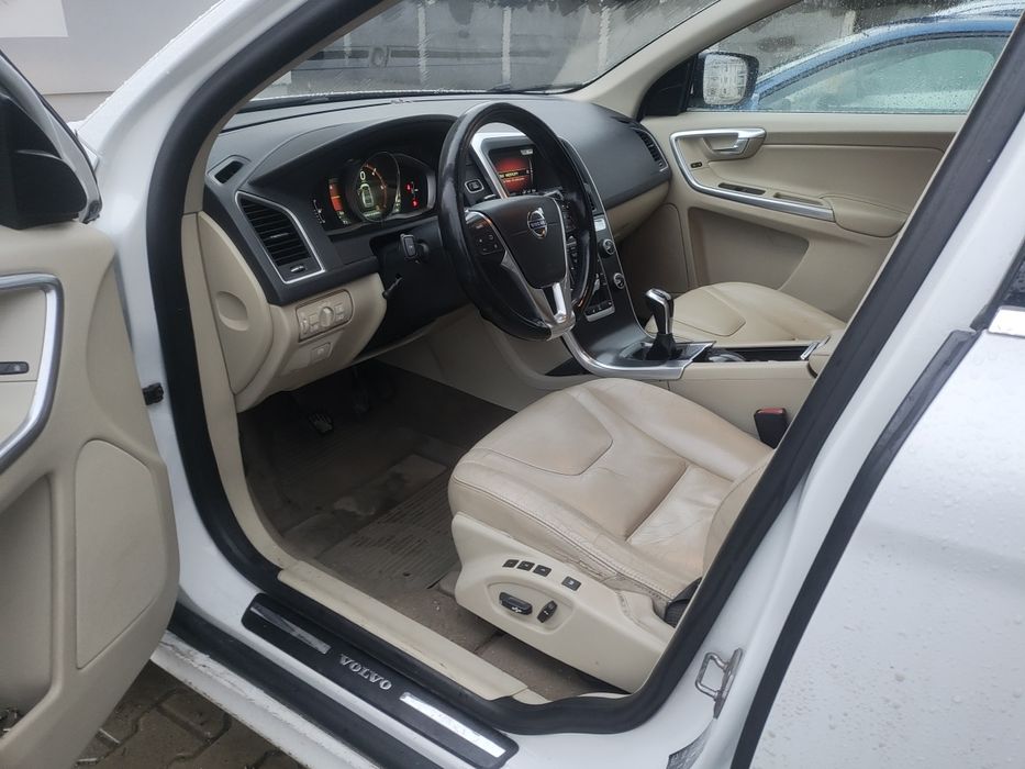 Vând Volvo xc60 2014 2.0d D4 181 cp +stage 1 Euro 6
