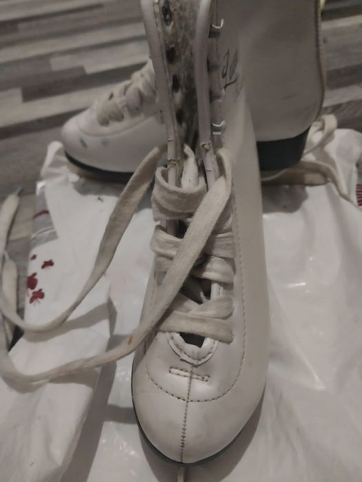 Продам коньки в нормальном состоянии