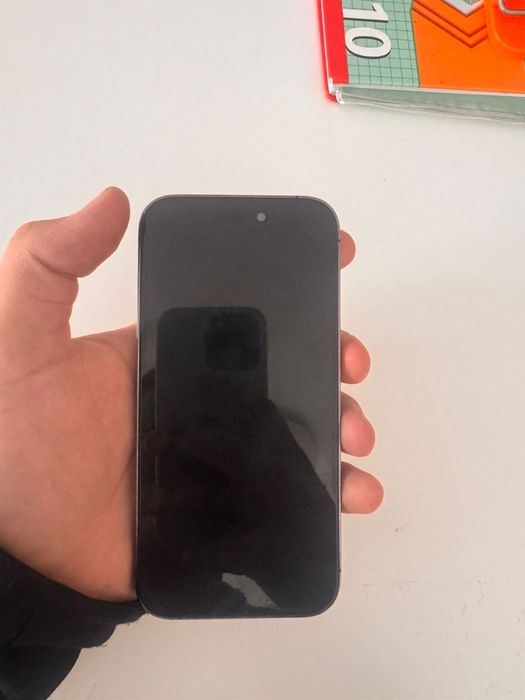 Продам айфон 14 про