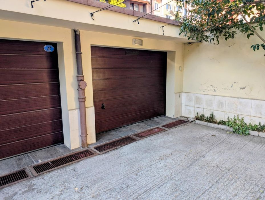 Дава се под наем Гараж / Паркомясто в София, Център - 16 кв.м за 200 € - Снимка #3