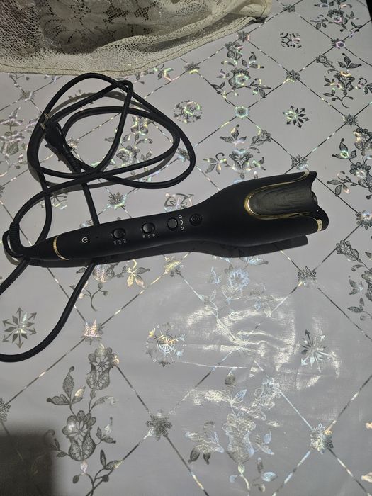 Плойка и автоматических щепцов для завивки