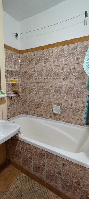 Vând apartament cu 2 camere, decomandat – Urziceni, Ialomița (zona Policlinicii)