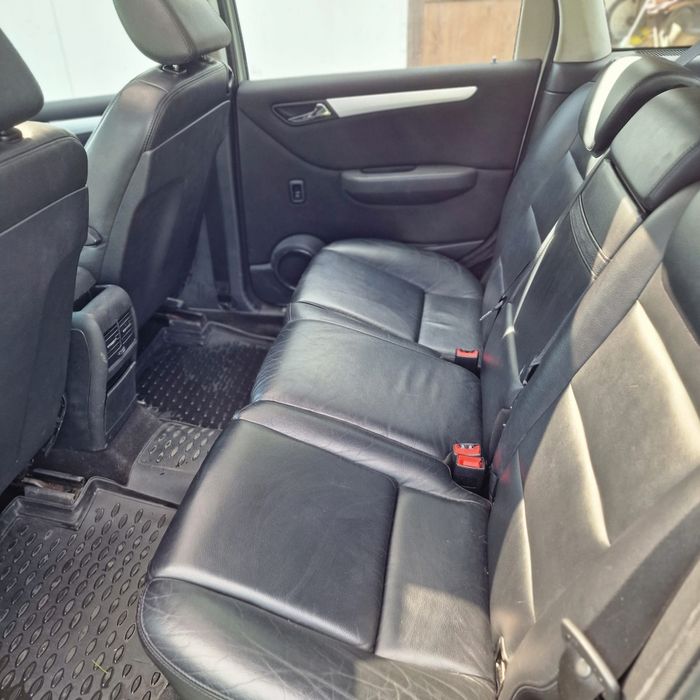 Mercedes-benz b200